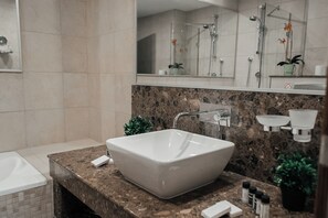 Hair dryer, towels, soap, shampoo - Aphrodite Hills Luxury Apartment with shared pool access L12 (Kouklia)