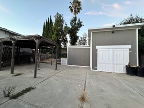 Property grounds - Modern Minimalist Home (San Jose)