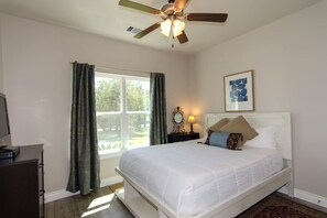 1 Schlafzimmer, Schreibtisch, Bügeleisen/Bügelbrett, kostenloses WLAN