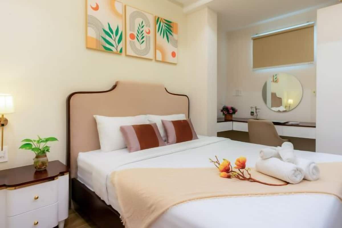 1 soveværelse, allergivenligt sengetøj, minibar, pengeskab på værelset