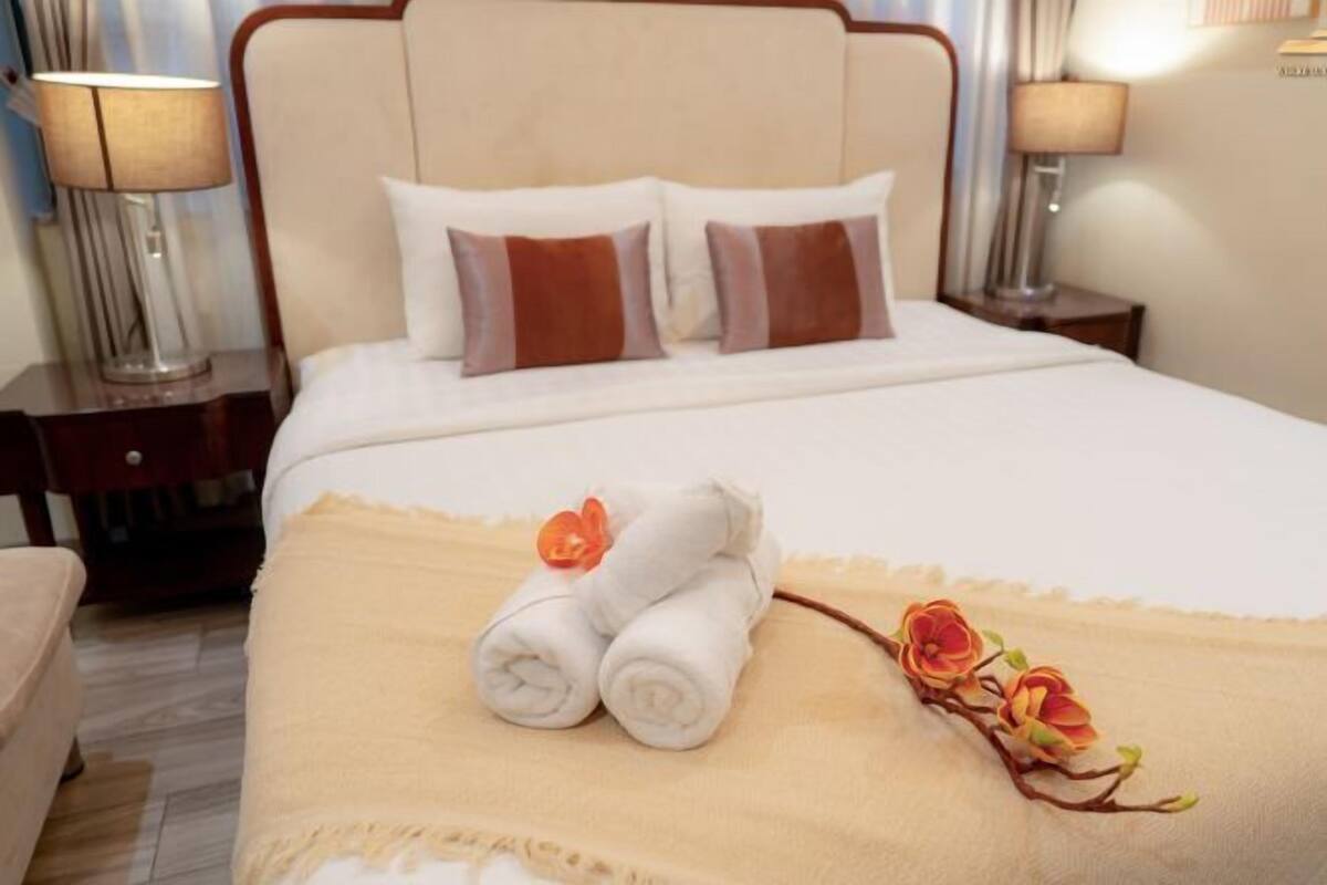 1 soveværelse, allergivenligt sengetøj, minibar, pengeskab på værelset