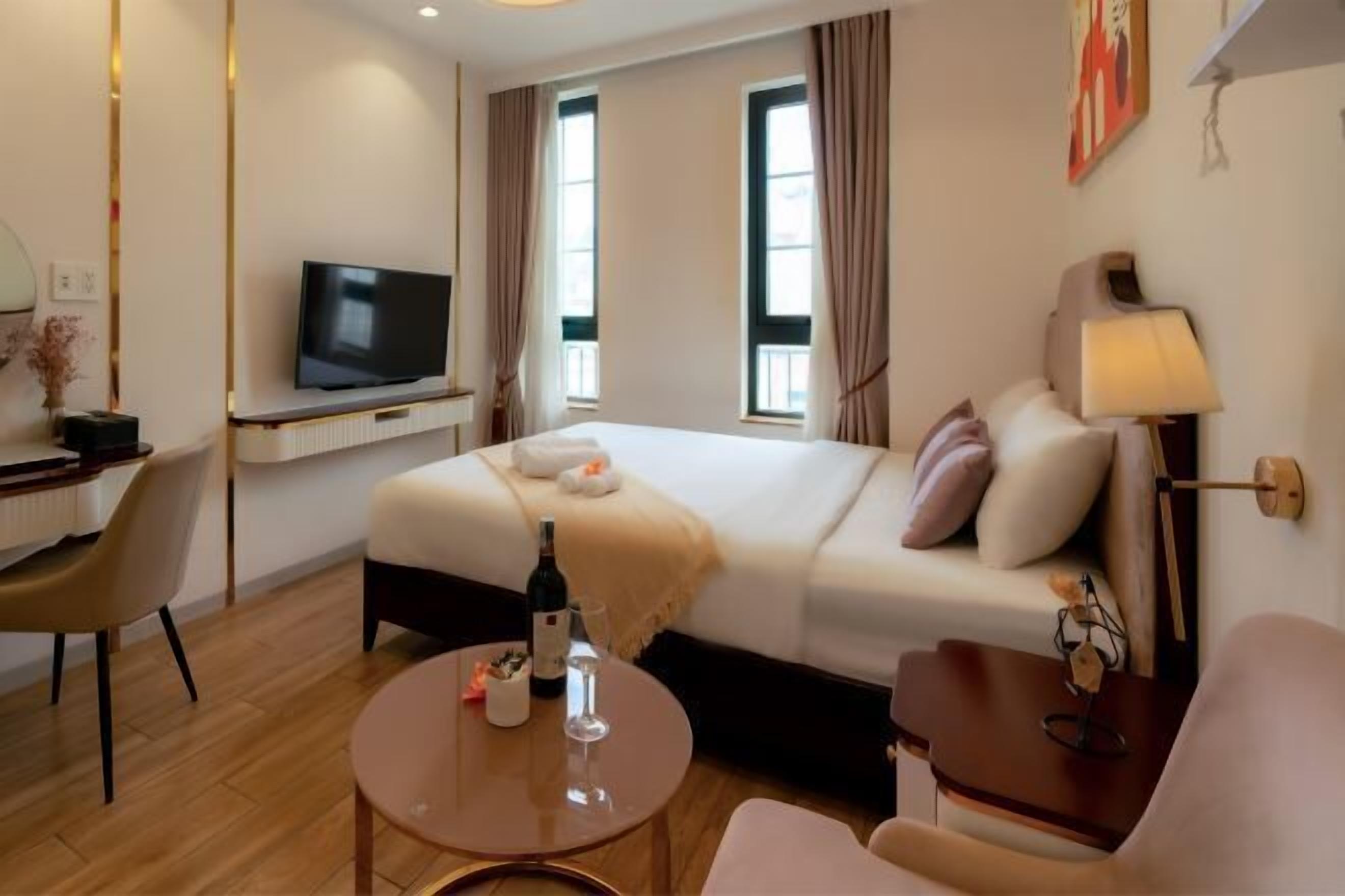 Allergikerbettwaren, Minibar, Zimmersafe, Schreibtisch