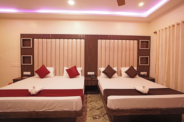 패밀리룸 | 고급 침구, 책상, 방음 설비, 무료 WiFi