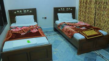 Double Room | Desk, free WiFi