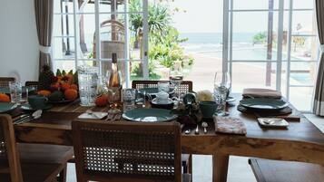 Luxury Villa | In-room dining