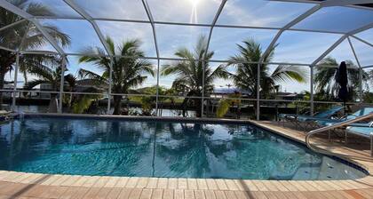 Private Dock & Heated Pool. No Bridges! 10% Off Weekly & Monthly. Pet Friendly.