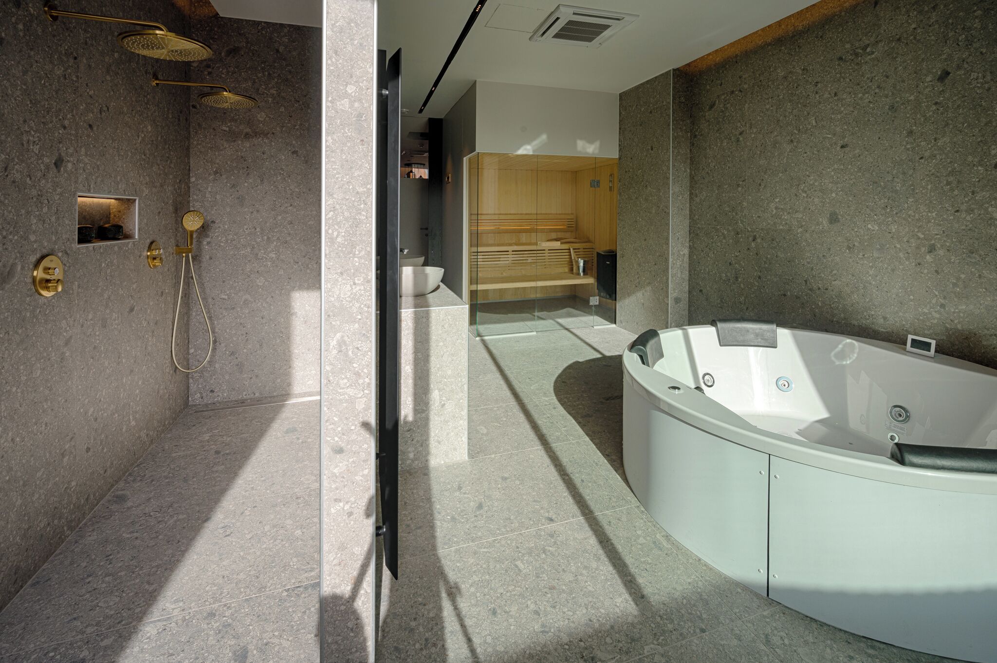 Urban Loft, de 2 à 6 personnes | Kamar mandi | Pengering rambut, jubah mandi, sandal, dan handuk