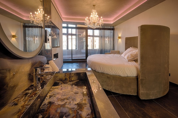 Suite impériale, 1 très grand lit, vue ville | Sábanas de algodón egipcio y ropa de cama de alta calidad