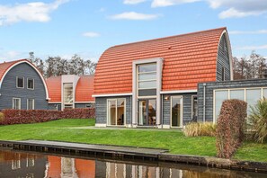 Exterior - Villa With Sauna on the Lake (Midlaren)
