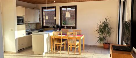 تناول الطعام