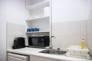 Mikrobølgeovn, ovn og kokeplater