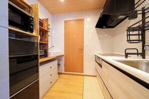 Basic Apartment | Private kitchen