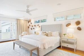 3 bedrooms, desk, travel crib, free WiFi