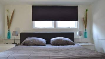 2 Schlafzimmer, Schreibtisch, Bügeleisen/Bügelbrett, kostenloses WLAN