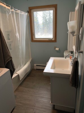 Håndklær, såpe, sjampo og toalettpapir