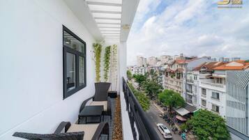 Deluxe Room, 1 Double Bed, Balcony | Street view