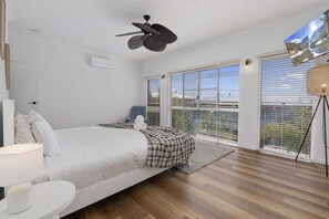 5 bedrooms, iron/ironing board, free WiFi, bed sheets