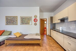 Appartement familial, plusieurs chambres (Grad Inn Boutique Villa Apt Lavander) | 1 chambre, accès au Wi-Fi (inclus), literie fournie