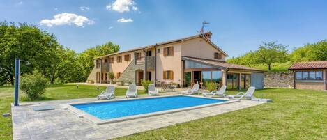 Seasonal outdoor pool