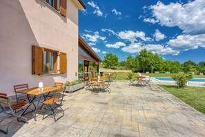 Outdoor dining - Grad Inn Boutique Villa Apt Rosemary (Koper)