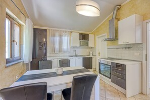 電冰箱、烤箱、爐台、洗碗機