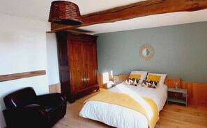 1 bedroom, iron/ironing board, bed sheets