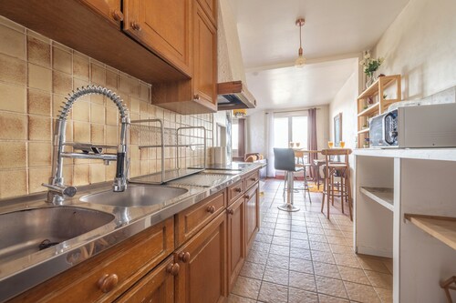 Le Bohème 2 pieces 13 minutes Paris parking  privé numéroté 