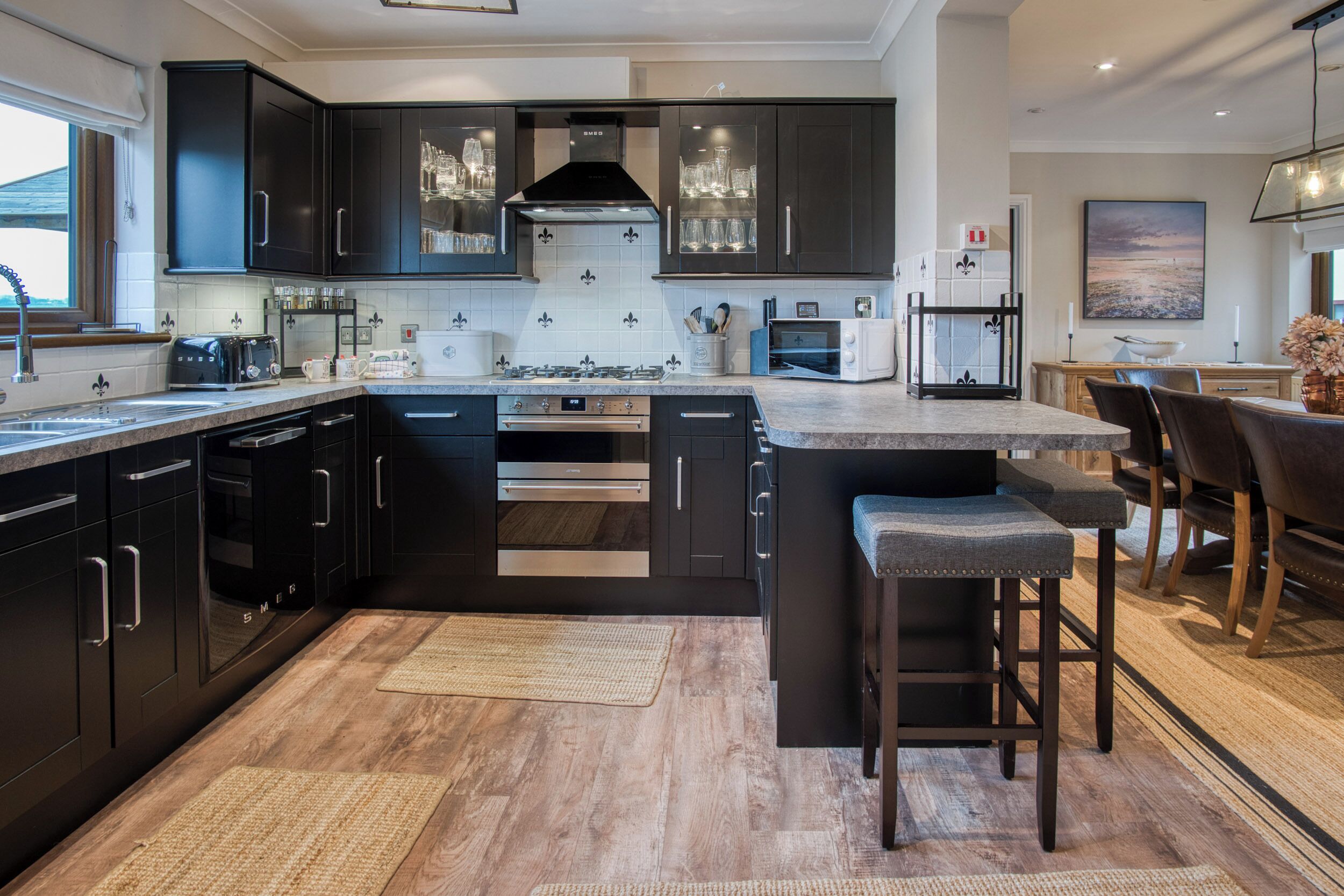 Microwave, oven, stovetop, dishwasher