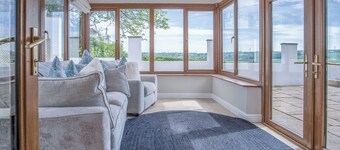 Highfield - 5 Bedroom Holiday Home - Pembroke Dock