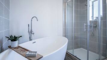 Shower, towels