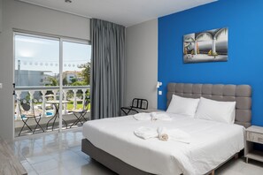 Décor unique, bureau, espace de travail pour ordinateurs portables