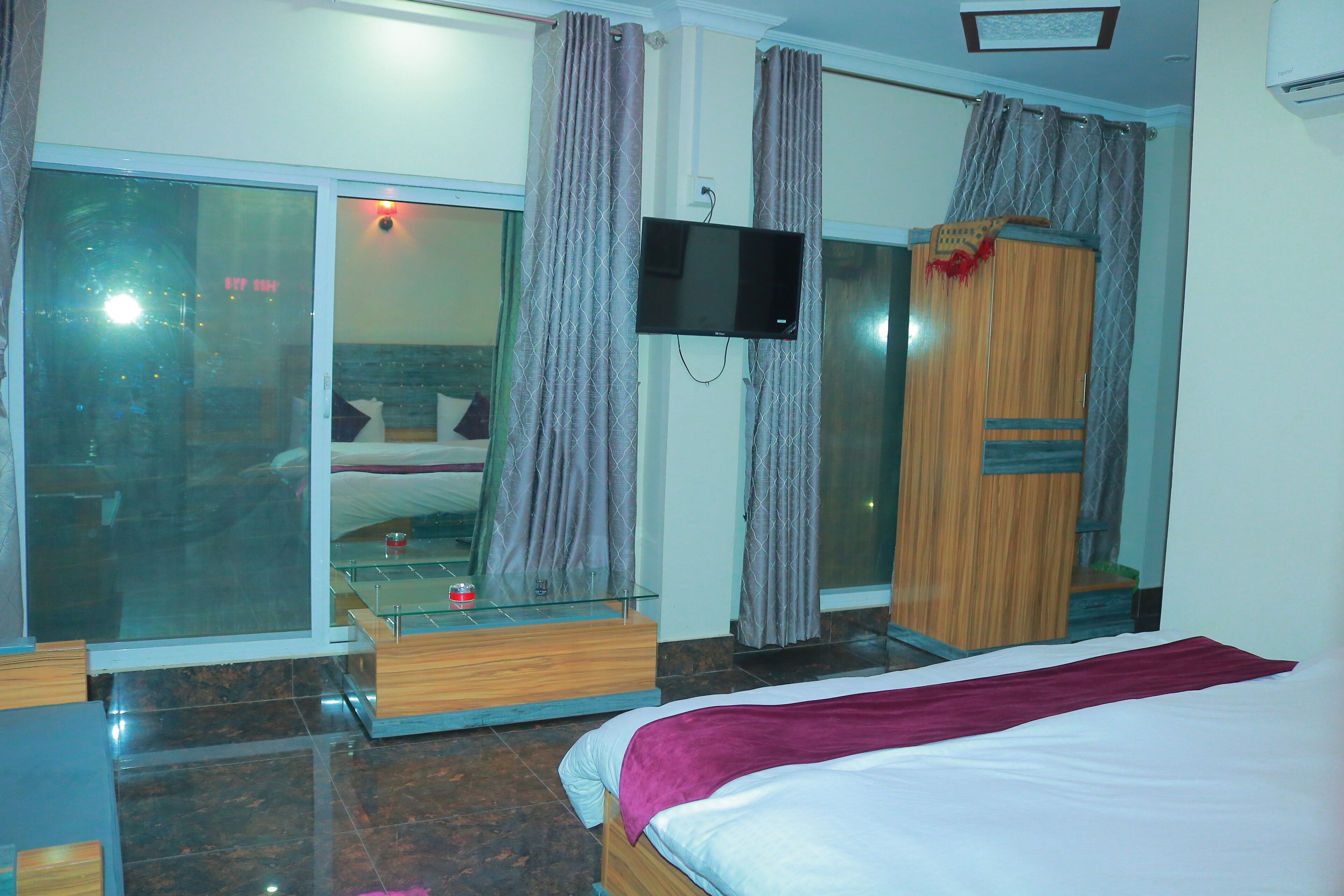 Double or Twin Room | Free WiFi