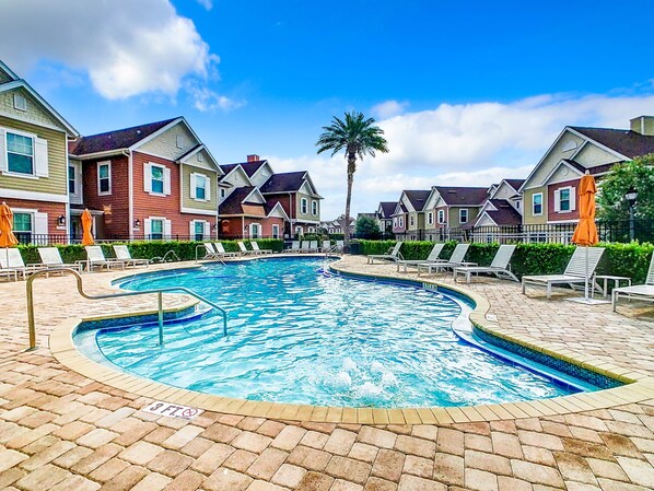 Pool - Peaceful Escape/ Themed Room & Clubhouse Access (Kissimmee)