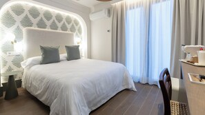Standard-Doppelzimmer | Zimmersafe, Schreibtisch, schallisolierte Zimmer, kostenloses WLAN