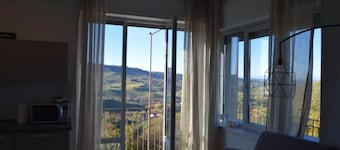 Fenocchio's House- Green Apartment 
