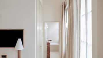 Superior Double Room | In-room safe, desk, laptop workspace, blackout drapes