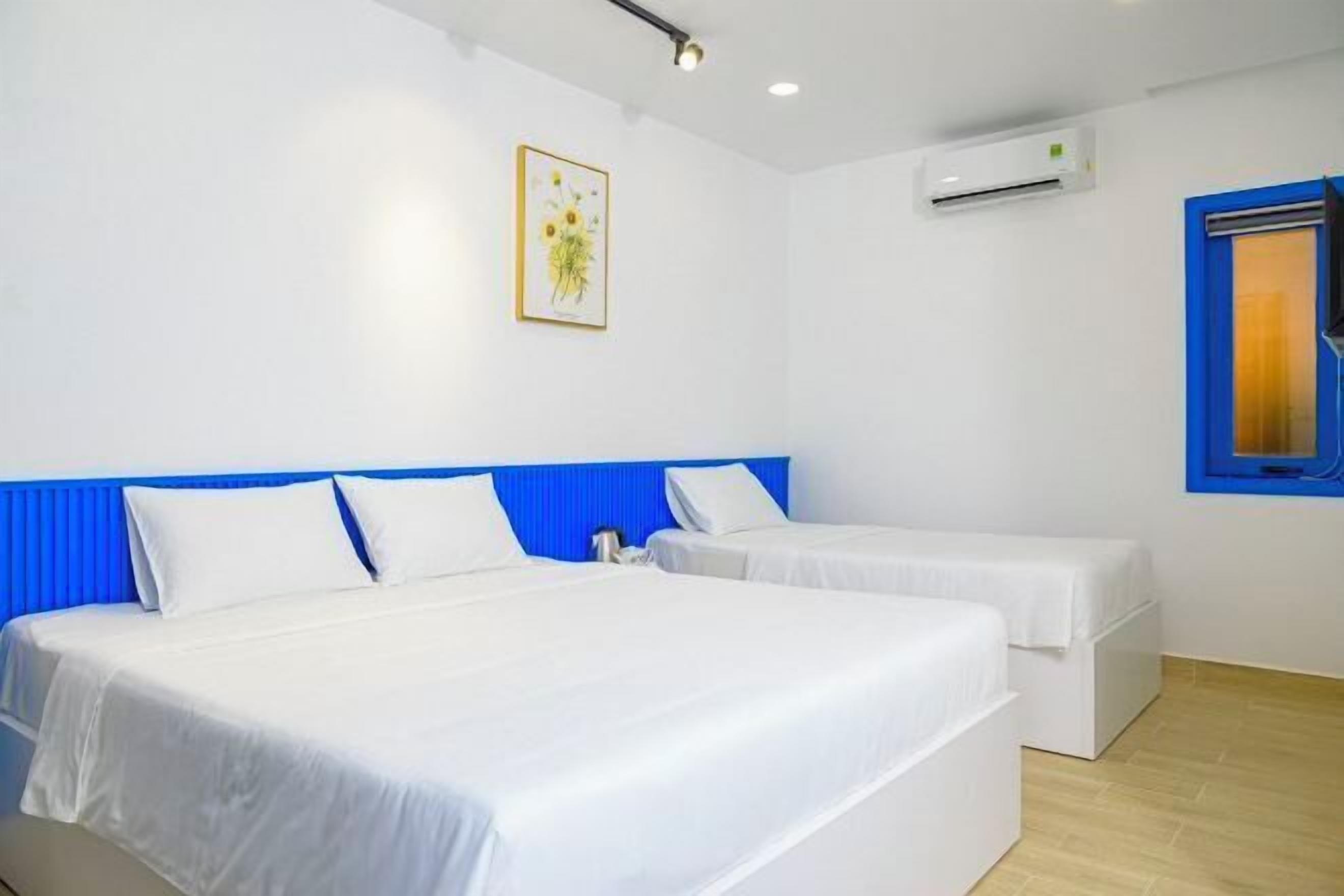 Minibar, wifi gratis y ropa de cama 