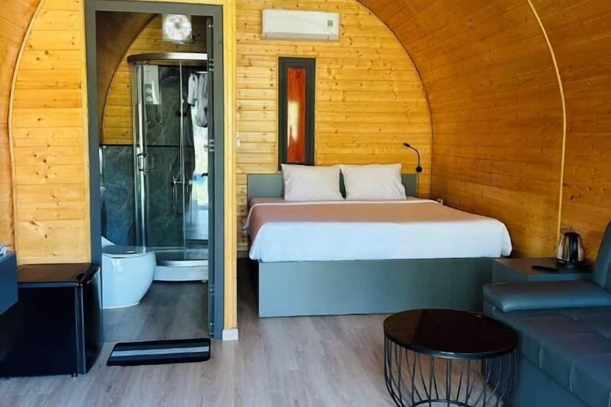 1 dormitorio, minibar, wifi gratis y ropa de cama
