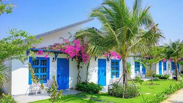 Superior Villa, Garden View | Garden view