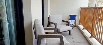 Charmant Studio Avec Parking et Garage Pour Déposer en Sécurité vos Équipements