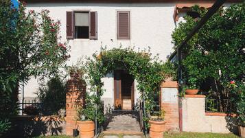 Comfort Apartment, Patio, Garden View | Teres/patio