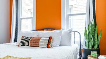 2 habitaciones, caja de seguridad en la habitación y escritorio