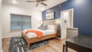 3 bedrooms, desk, iron/ironing board, travel crib