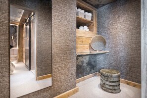 淋浴設備、提供毛巾、番梘、洗頭水