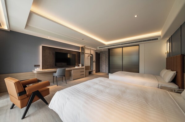 デラックス 4 人部屋 禁煙 シティビュー | 羽毛の掛け布団、WiFi (無料)