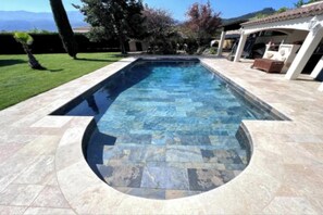 Piscine extérieure, piscine chauffée