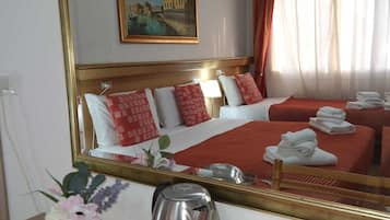 Firemannsrom – comfort, flere senger | Dundyner, individuelt dekorert, individuelt innredet og skrivebord