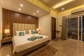 Habitación ejecutiva | Minibar, escritorio y espacio para trabajar con laptop 