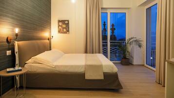 Grand Double Room, Balcony, Lake View | 1 bedroom, desk, free WiFi, bed sheets