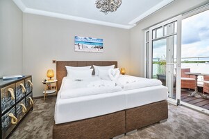 Ropa de cama hipoalergénica y minibar 